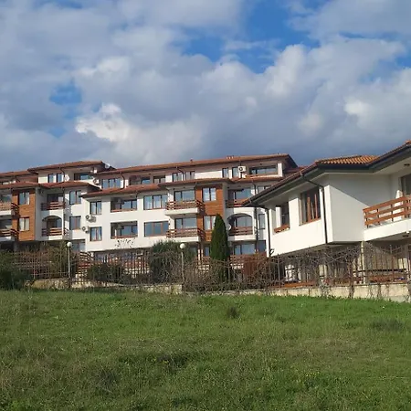 Hills View Apartment *